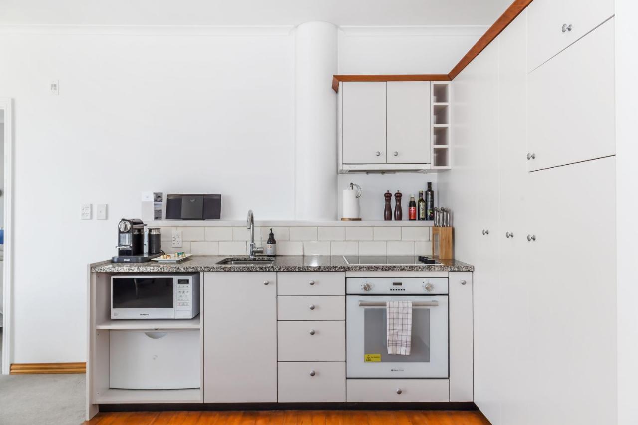أوكلاند Waterfront Two Bedroom Apartment; Great Location! المظهر الخارجي الصورة