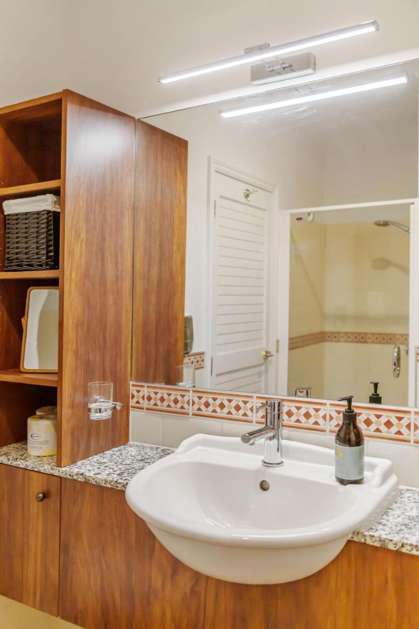 أوكلاند Waterfront Two Bedroom Apartment; Great Location! المظهر الخارجي الصورة